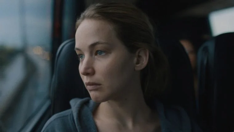 Filme da A24 com Jennifer Lawrence, Causeway ganha trailer intenso